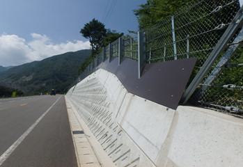 雪屁防止板